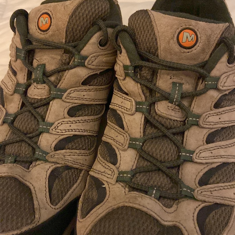 Merrell Men's Athletic Shoes - Tan and Dark Green - Picture 2 of 7